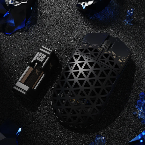 Ігрова мишка ATTACK SHARK R5 Ultra / Три режими підключення / PAW3950MAX / Carbon Fiber / 39 г / Black 48 фото